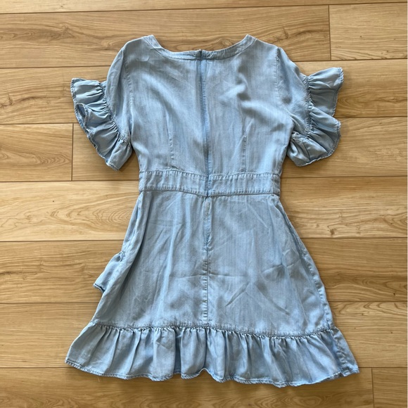 BB Dakota gorgeous Chambray ruffled dress, size 8 - Picture 3 of 6